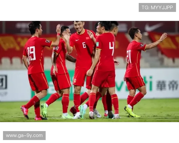 以幸运足球球员名字揭示绿茵赛场背后的荣耀与命运交织故事 以幸运足球球员名字揭示绿茵赛场背后的荣耀与命运交织故事