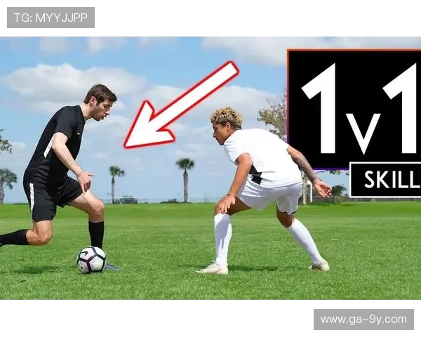 足球抗击打技巧全解图示 轻松应对强力冲撞与防守挑战